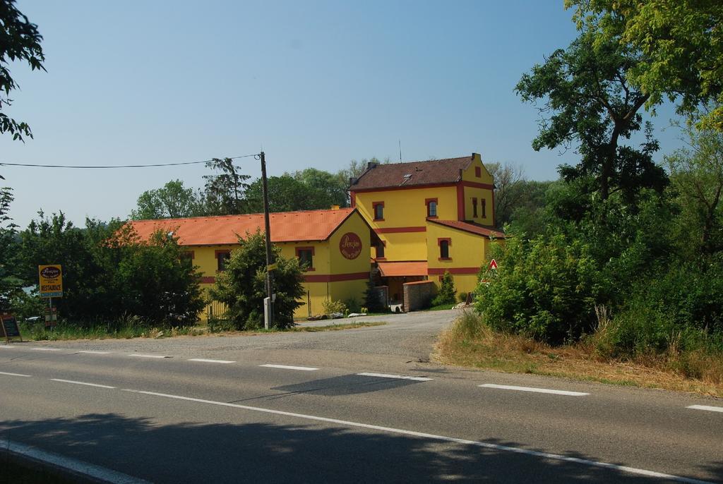 Penzion Mlyn Sedlec 세들레츠 외부 사진